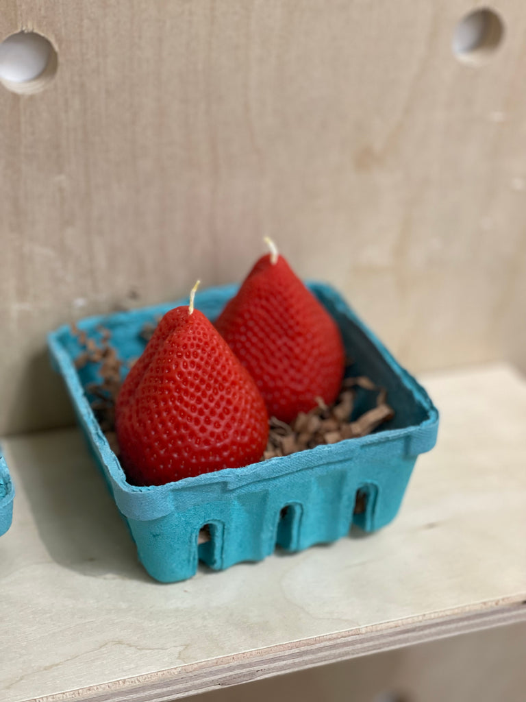 Good Deeds Market Strawberry Beeswax Candles